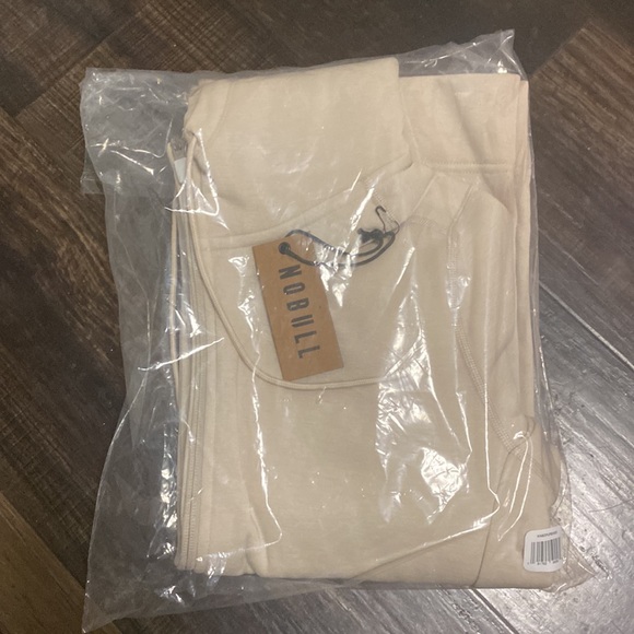 NOBULL Women’s Zip-Up Hoodie - Picture 4 of 4